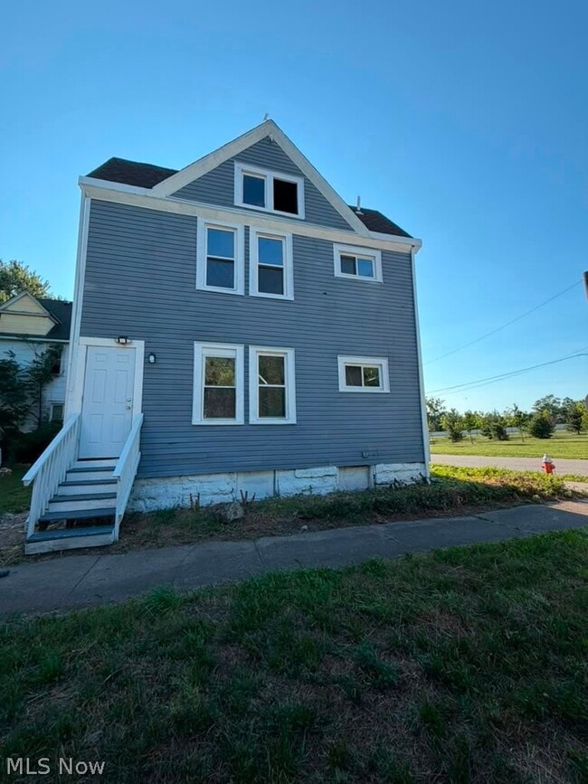 Building Photo - 6010 Bower Ave
