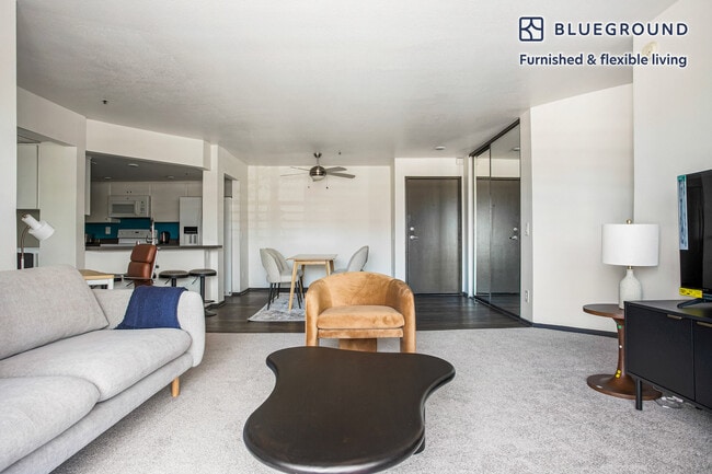 Foto del edificio - 10989 Bluffside Dr