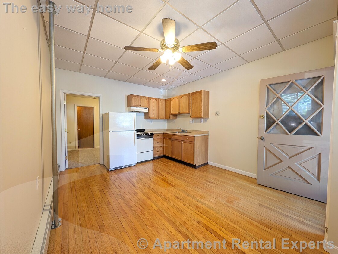 Primary Photo - 124 Rogers Ave