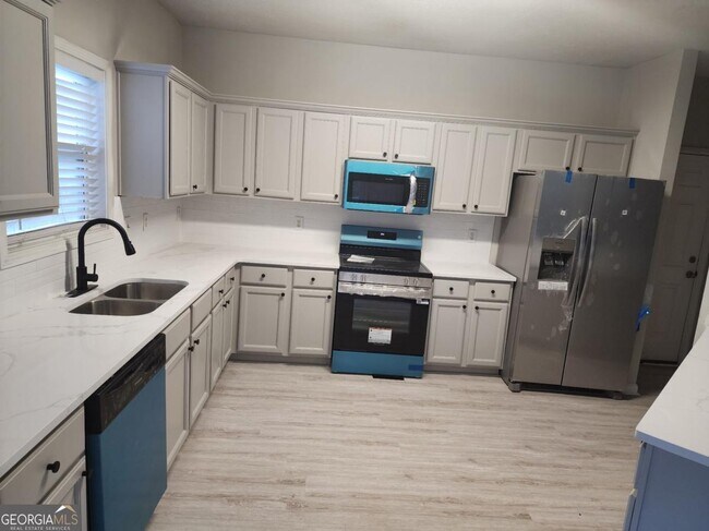 Foto del edificio - 138 Shady View Pl