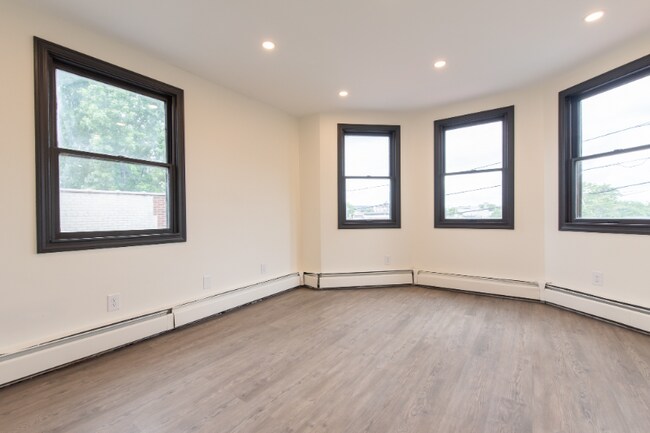 Building Photo - 32 Cargill St