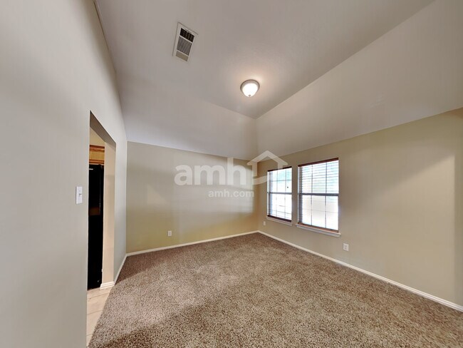 Foto del edificio - 702 Bethany Lake Blvd