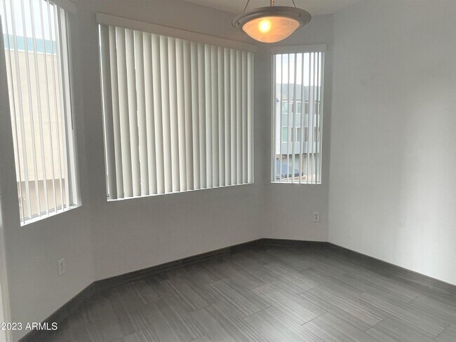 Foto del edificio - 3633 N 3rd Ave