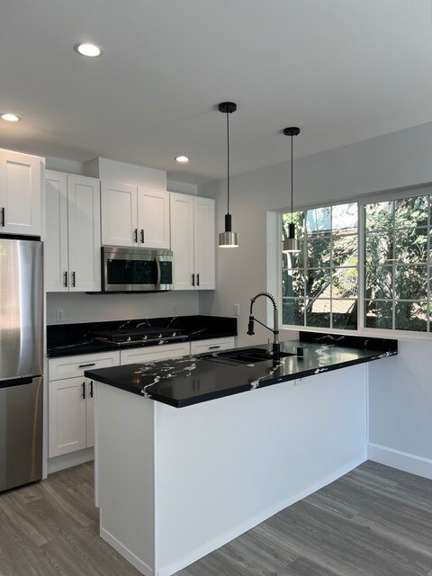 Foto del edificio - 7111 Scarborough Peak Dr