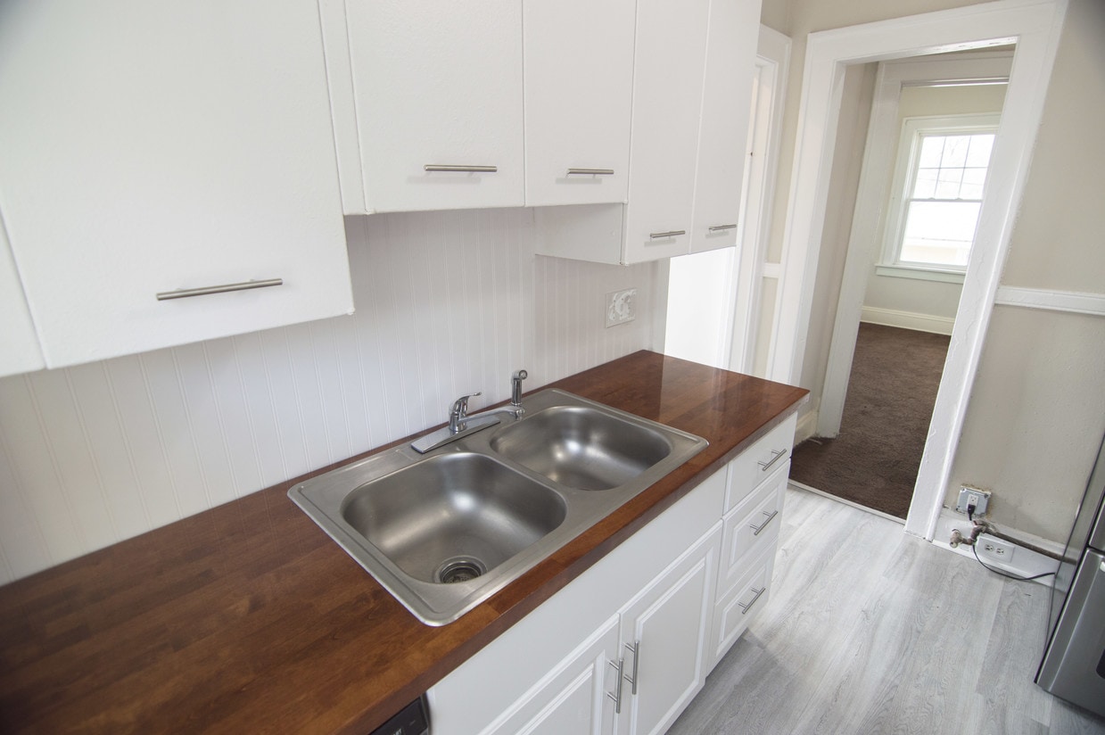 1312 b Rd, Lakewood, OH 44107 Apartments in Lakewood, OH