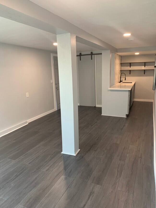 Foto del edificio - 3741 Woolwine Dr