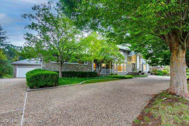 Building Photo - 603 Woodlake Dr