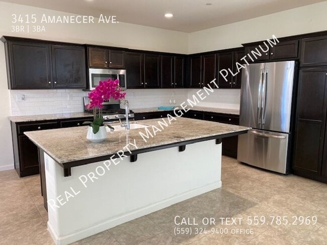 Building Photo - $2,500 Ashlan & Leonard 3 Bedroom + Solar ...