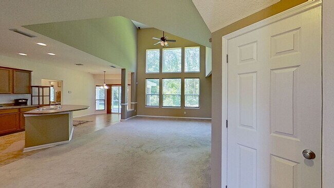 Foto del edificio - Stunning 4Bedroom Home in Oakbrook!