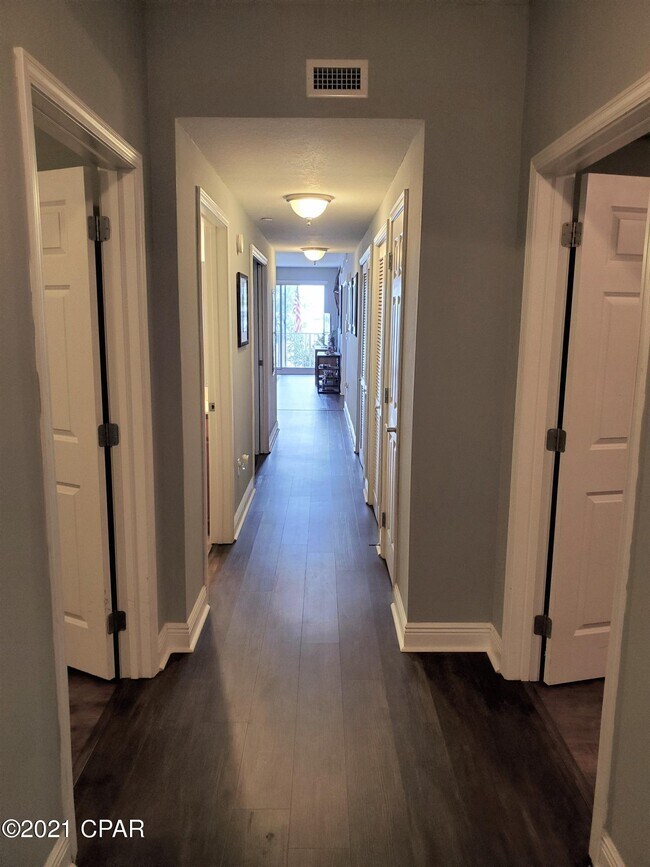 Foto del edificio - 2400 Grandiflora Blvd