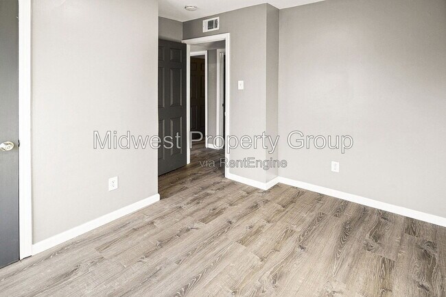 Foto del edificio - 2857 Dawnview Dr