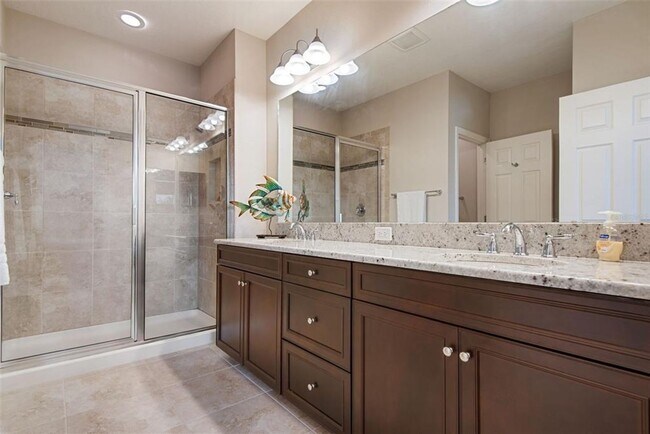 Building Photo - 1077 Amber Leaf Trail, Wesley Chapel, FL 3...