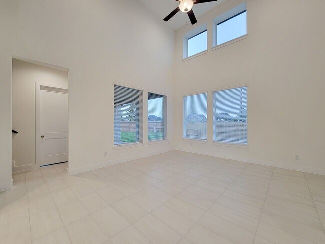 Foto del edificio - This two-story Wellesley plan has 4 bedroo...