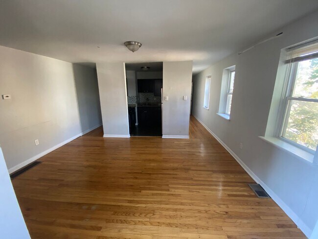 Building Photo - 539 North 33rd Street