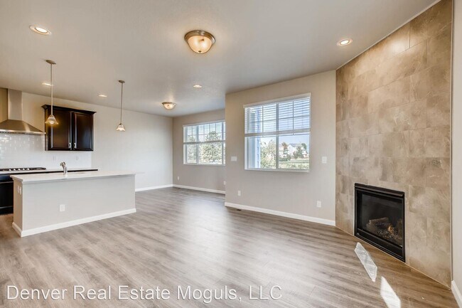 Building Photo - 3 br, 2.5 bath House - 5335 Canyon View Drive