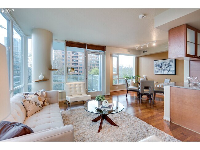 Building Photo - 1500 SW 11th Ave
