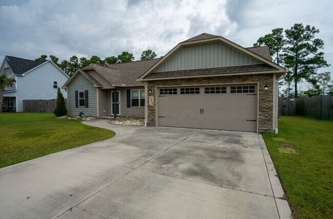 Foto del edificio - 3 Bedroom, 2 bath beautiful home - Bridgeport Community Sneads Ferry