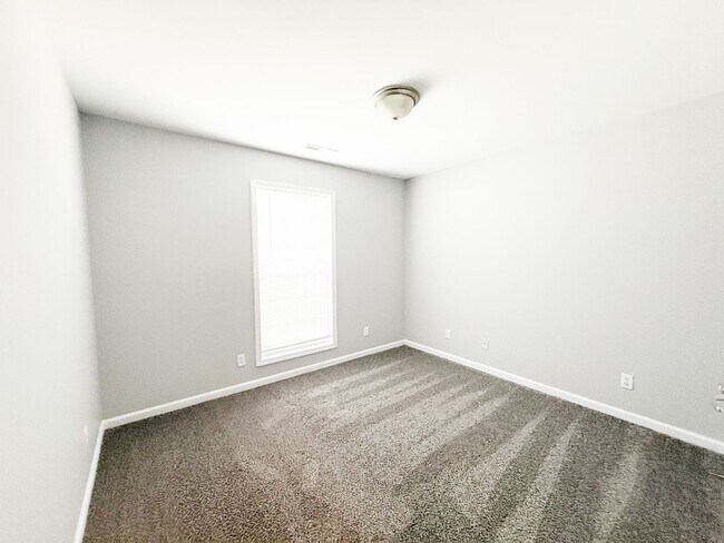 Foto del edificio - 3 Bedroom 2 Bathroom Home!
