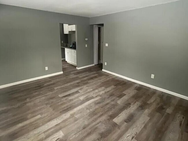 Foto del edificio - 4663 E 177th St