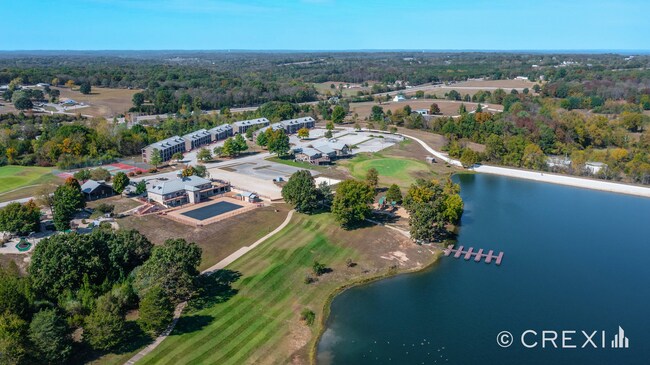 Foto del edificio - RV Site at La Belle Vie - Enjoy resort style amenities on our 40 acre private lake & make La Bell...