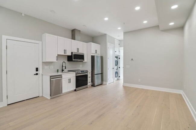 Building Photo - 2213 M St NE