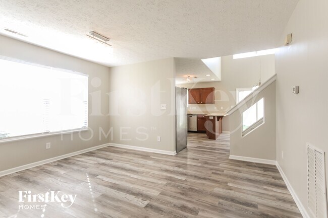 Building Photo - 7250 Pipestone Dr