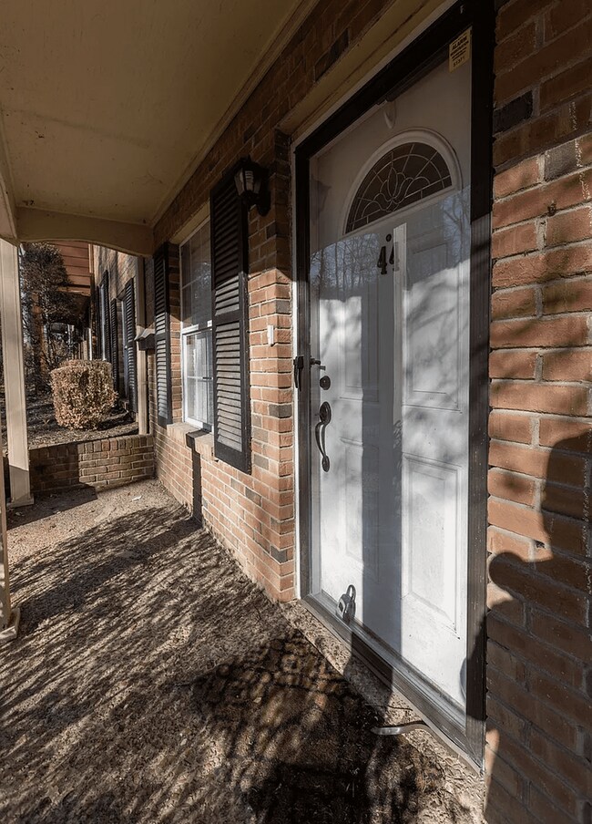 Foto del edificio - 5515 Country Dr