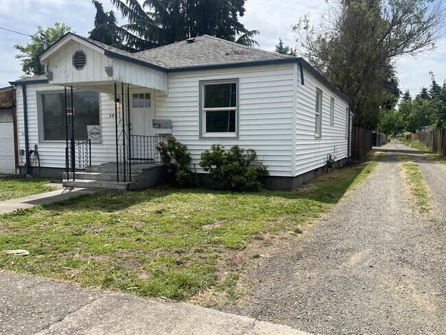 Building Photo - 540 Tangent St