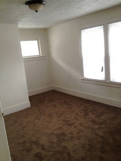 Foto del edificio - 1037 Fairbanks Pl