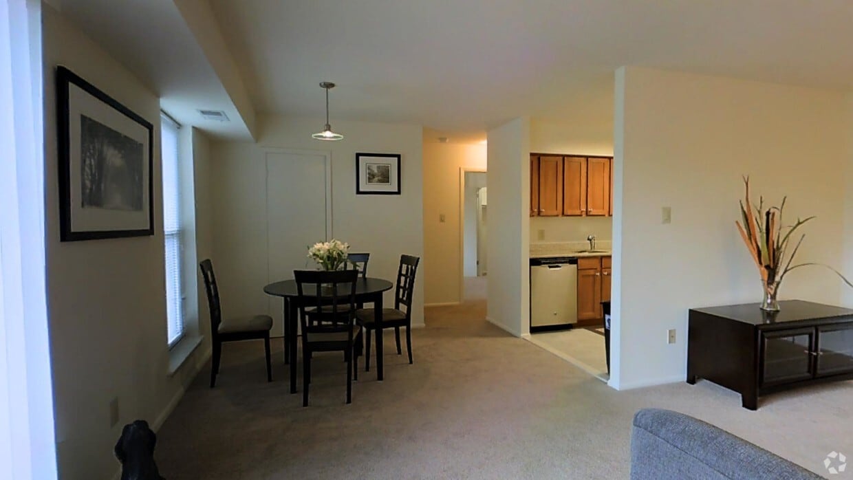 Photo - Radwyn Apartments