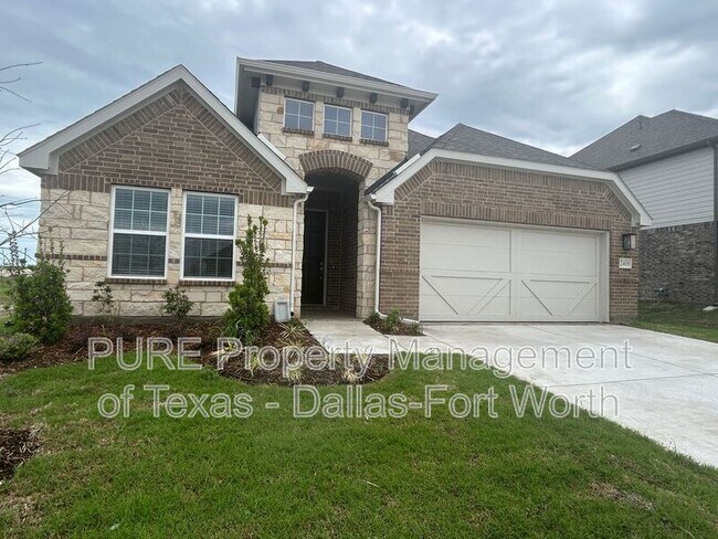 Building Photo - 2409 Hollyhill Wy