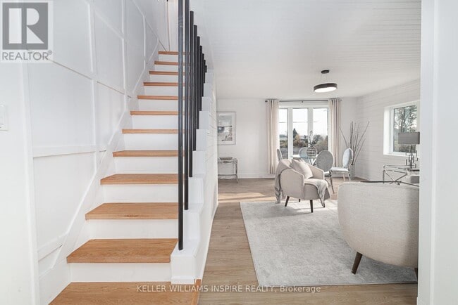 Building Photo - 3048 Victoria Rd