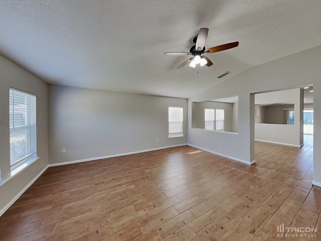 Building Photo - 75013 Brookwood Dr