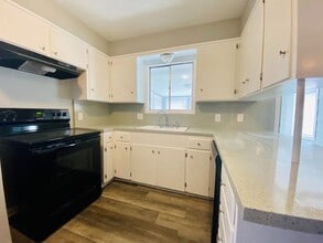 Building Photo - 2826 A