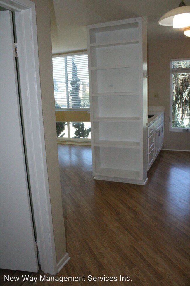 Building Photo - 1 br, 1 bath House - 2201 Virginia Street, #2