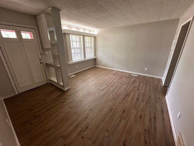 Foto del edificio - 1028 N Terrace Dr