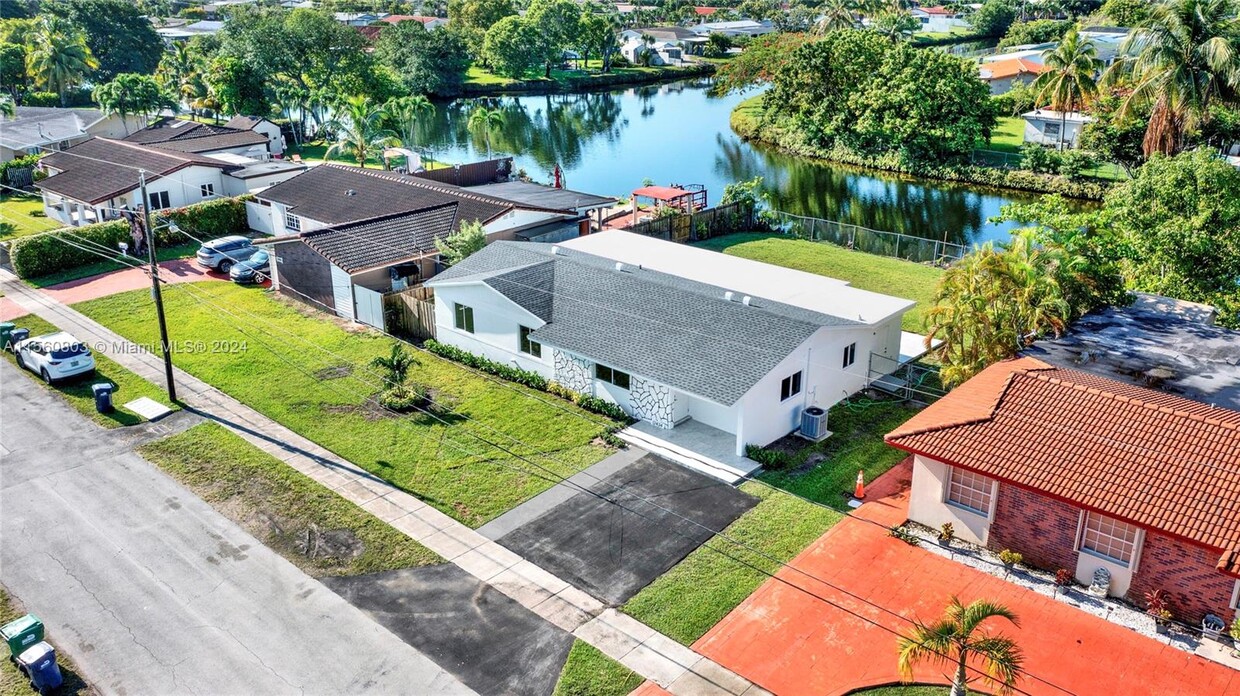 Foto principal - 12434 SW 27th St