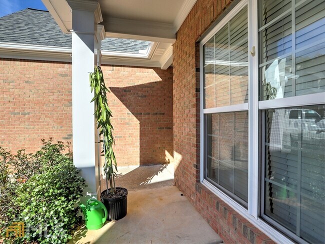 Foto del edificio - 616 Hidden Close