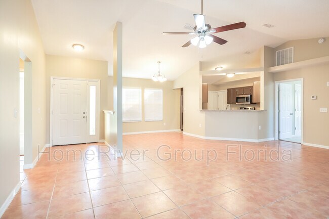 Foto del edificio - 430 Gentian Rd