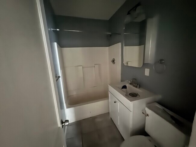 Building Photo - 65-67-67 Palm St