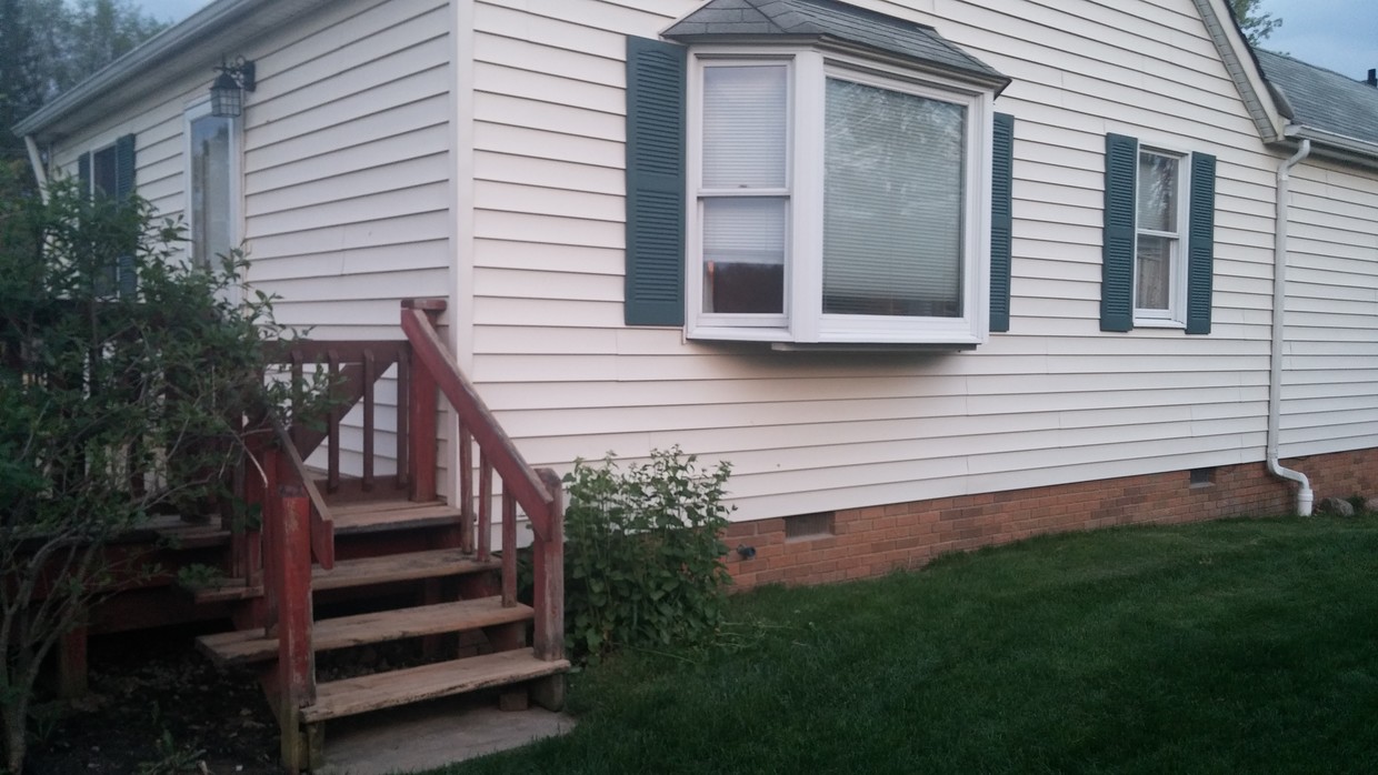 Primary Photo - 1400 Royalwood Rd