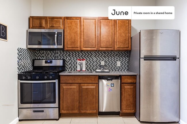 Building Photo - Room in Shared 4 bed/2 bath home