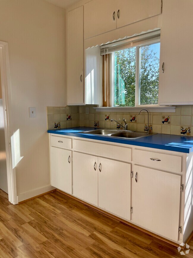 Casa de OroMount Helix Apartments for Rent with a Yard Spring Valley