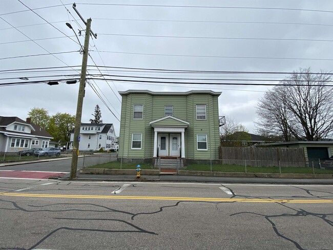 Building Photo - 134 Ledge St
