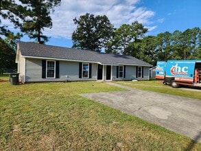 Building Photo - 6469 Rockford Dr