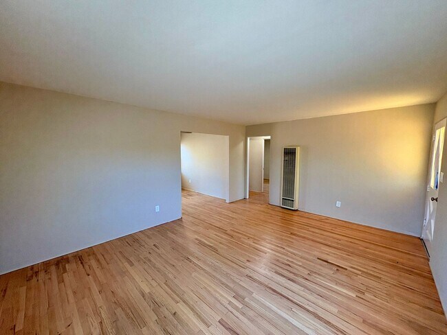Building Photo - 2 Bed House in Lemon Grove