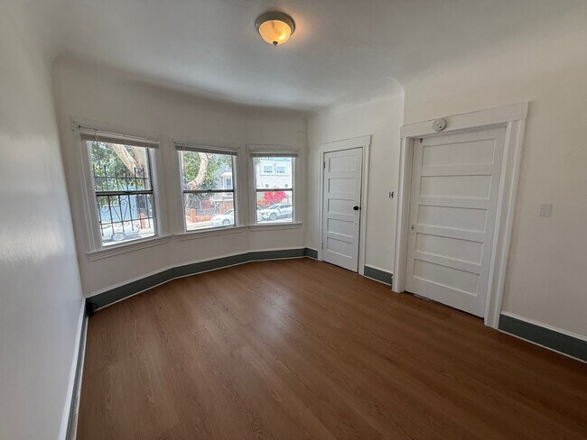 Foto del edificio - Lake Merrit Rental