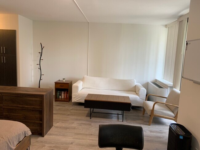 Foto del edificio - 311 E 38th St