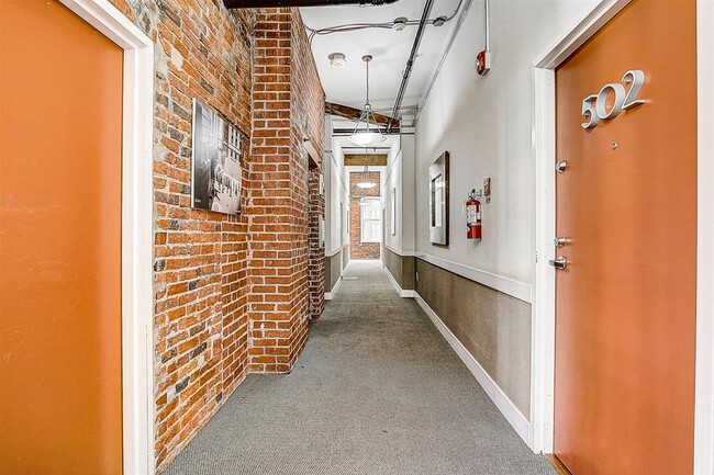 Building Photo - 205 Cuthbert St