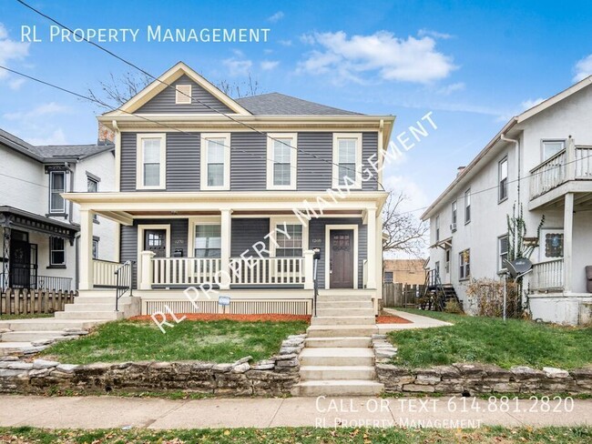 Building Photo - Updated 3 bedroom 1.0 bath duplex near Wei...